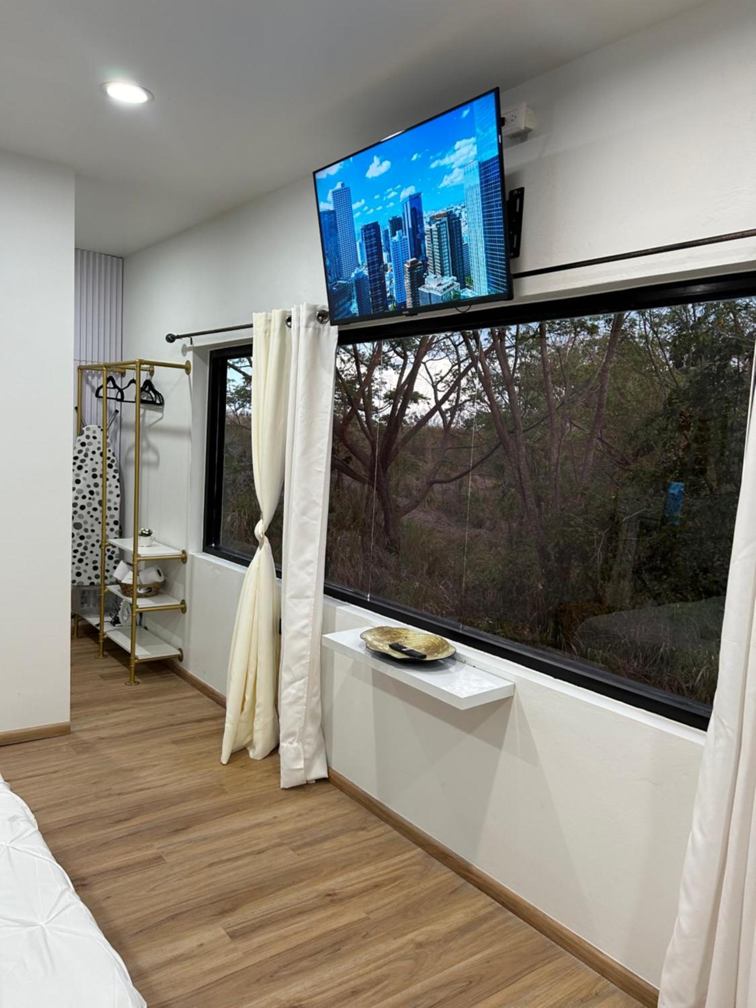 Robyn'S Nest Hotel Скарбъро Екстериор снимка